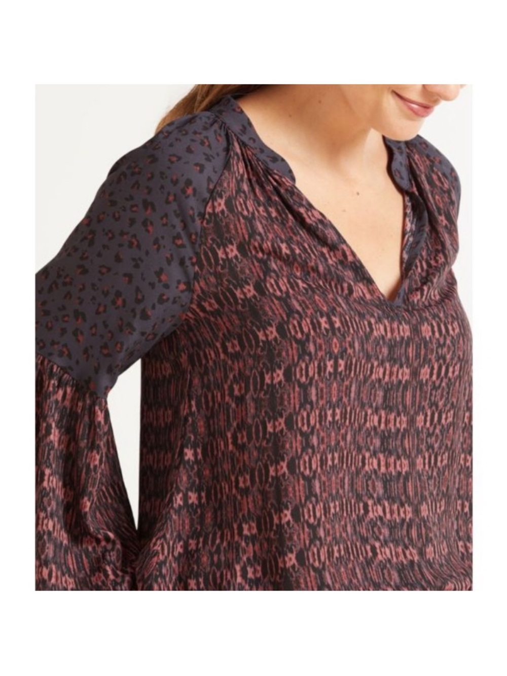 Roan + Ryan Evereve NWT Annabelle V Neck Blouse Size XS - Picture 3 of 9